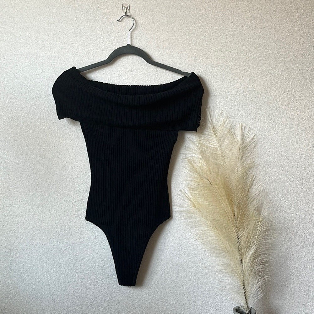 NWOT Free People Snowbunny Off The Shoulder Bodysuit Medium
